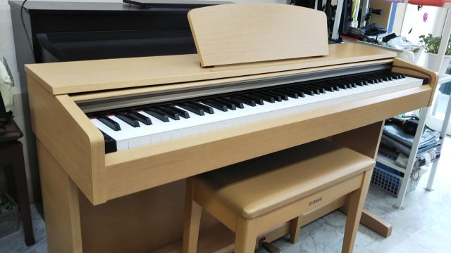 YAMAHA ARIUS YDP-161C 2010製